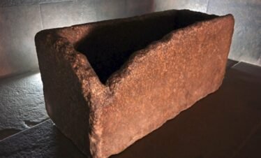 Ankhtours the coffin of cheops